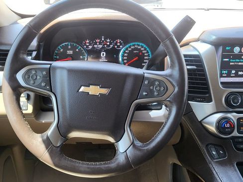 Used 2017 Chevrolet Suburban LT RWD image 37