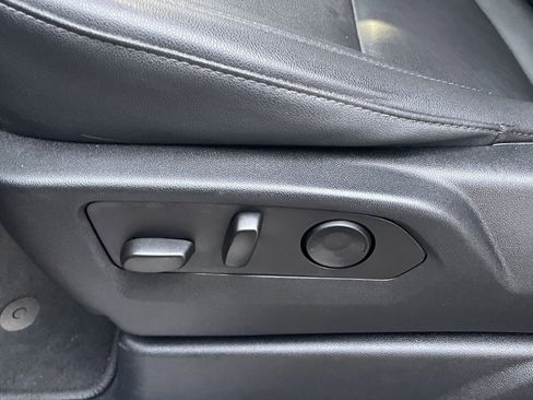 Used 2023 Chevrolet Suburban Z71 w/ Luxury Package image 11