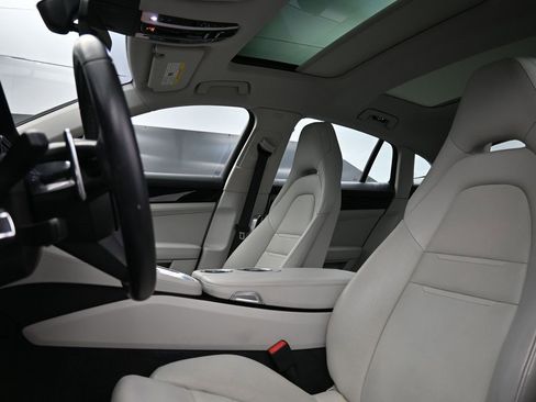 Used 2022 Porsche Panamera image 5