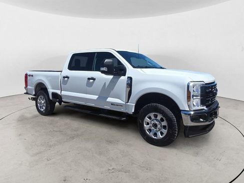 Used 2024 Ford F250 XLT AWD/4WD image 7