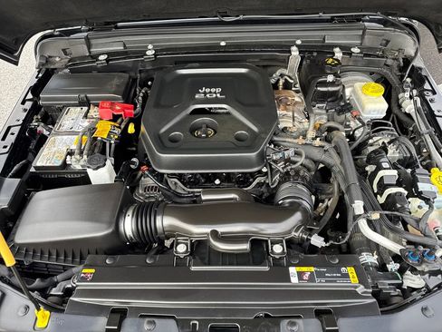 Used 2022 Jeep Wrangler Sport S image 21