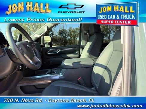 Used 2025 Chevrolet Silverado 2500 LTZ w/ Trail Boss Package image 18