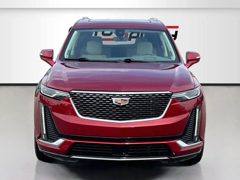 Used 2023 Cadillac XT6 Premium Luxury w/ Technology Package FWD image 2