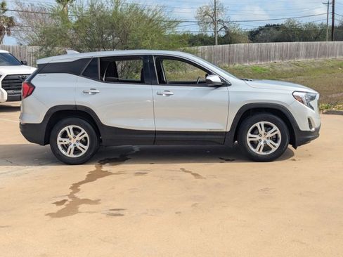 Used 2020 GMC Terrain SLE image 4