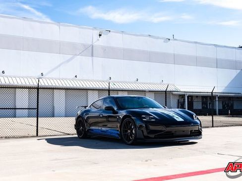 Used 2025 Porsche Taycan Turbo GT image 60