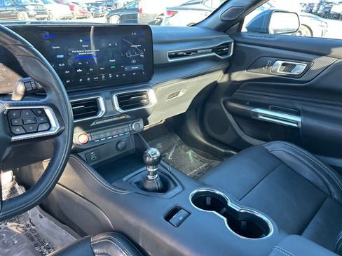 Used 2025 Ford Mustang GT Premium image 11