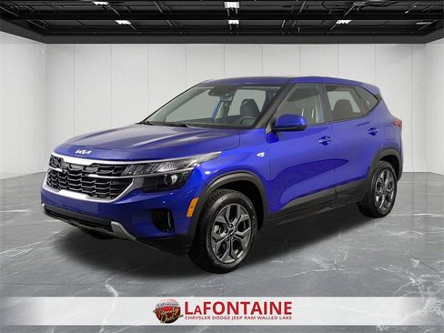 Used 2024 Kia Seltos LX image 1