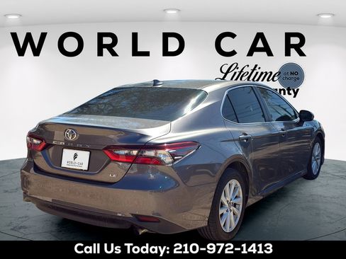 Used 2021 Toyota Camry LE FWD image 5