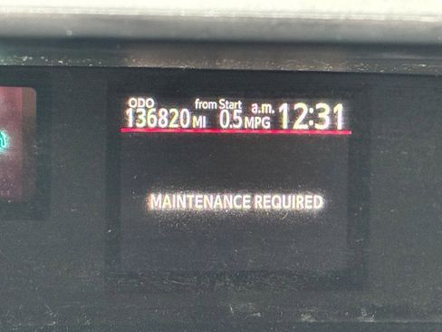 Used 2014 Toyota Prius C image 7