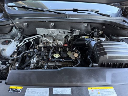 Used 2024 Volkswagen Atlas SEL Premium R-Line image 46