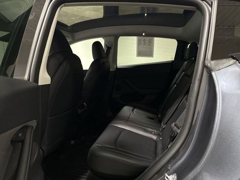 Used 2023 Tesla Model Y Performance image 23