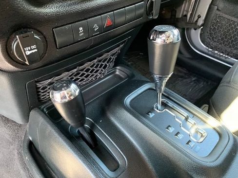 Used 2018 Jeep Wrangler Sport AWD/4WD image 22