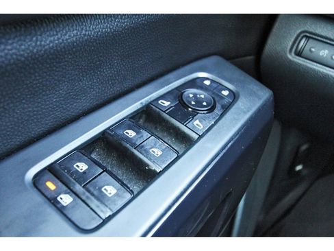 Used 2023 Nissan Pathfinder SV image 21