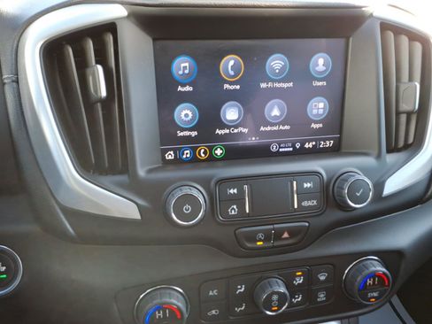 Used 2022 GMC Terrain SLT image 31