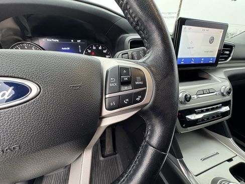 Used 2022 Ford Explorer XLT w/ Equipment Group 202A image 24