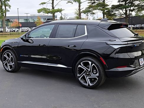 New 2026 Chevrolet Equinox EV LT w/ Convenience Package II image 2