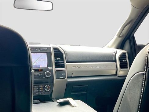 Used 2021 Ford F250 Lariat AWD/4WD image 25