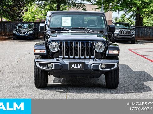 Used 2023 Jeep Gladiator Overland AWD/4WD image 11
