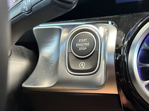 New 2025 Mercedes-Benz GLB 250 4MATIC image 23