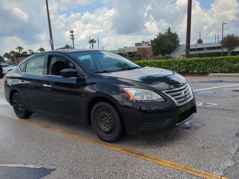 Used 2015 Nissan Sentra S FWD image 3