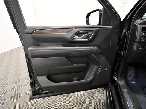 Used 2024 Chevrolet Tahoe High Country image 13