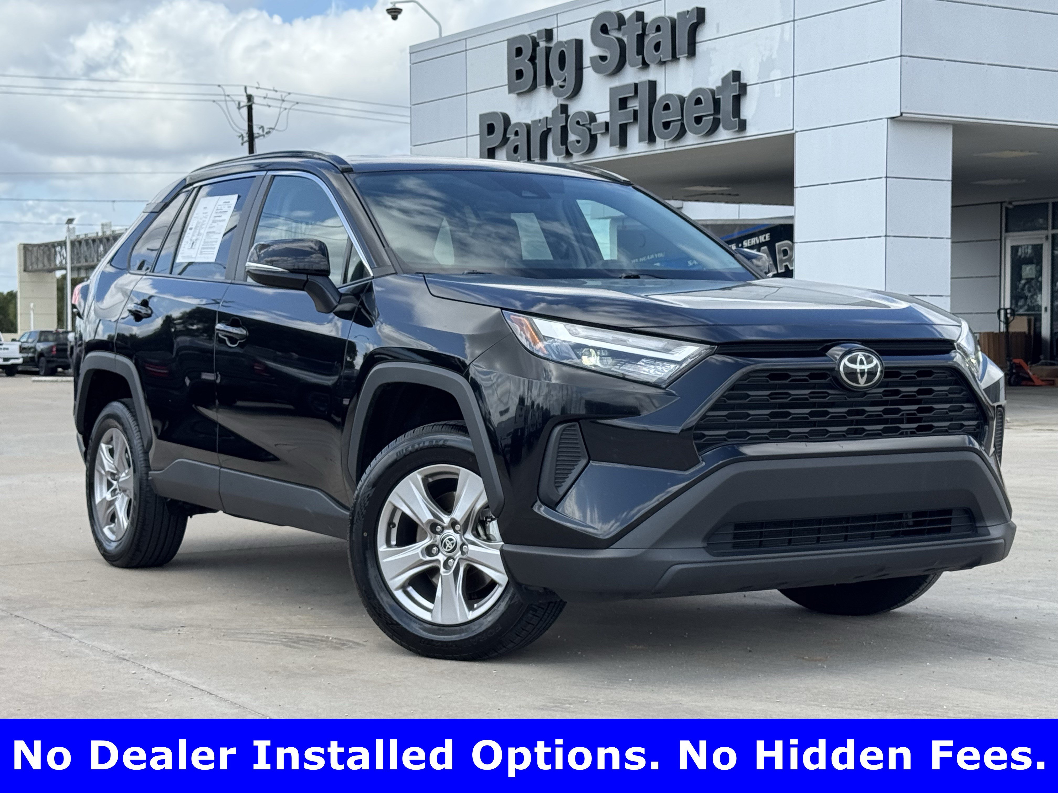 Used 2025 Toyota RAV4 XLE FWD image 2