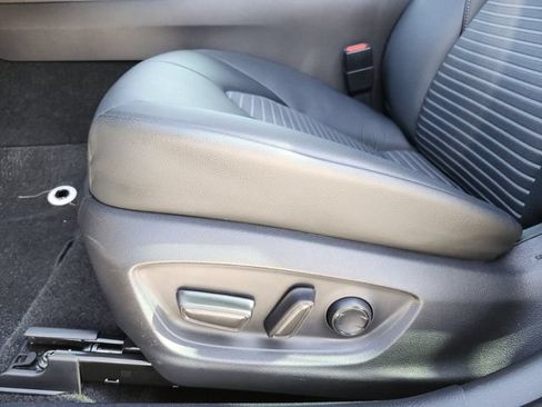 Used 2022 Toyota Camry SE FWD image 25