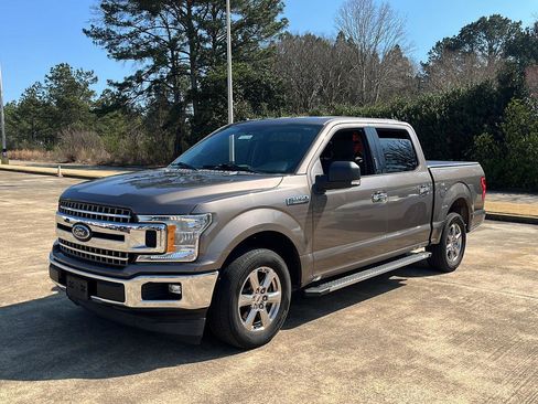 Used 2018 Ford F150 XLT w/ Equipment Group 301A Mid image 3