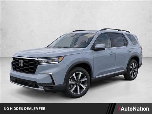 Used 2023 Honda Pilot Touring image 1
