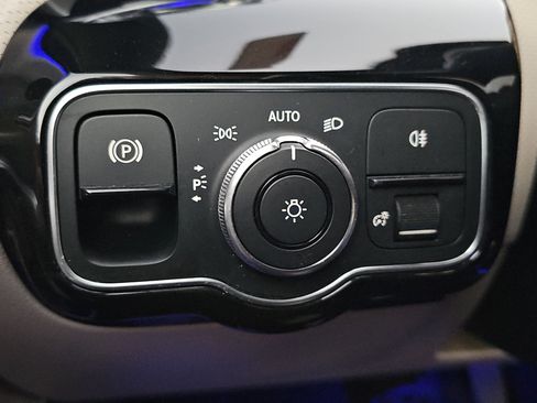 Used 2021 Mercedes-Benz A 220 4MATIC image 26