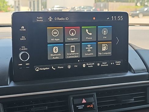 Used 2025 Honda Pilot Elite image 6