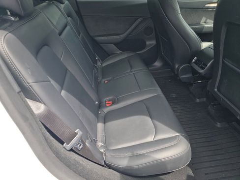 Used 2025 Tesla Model Y Long Range RWD image 21