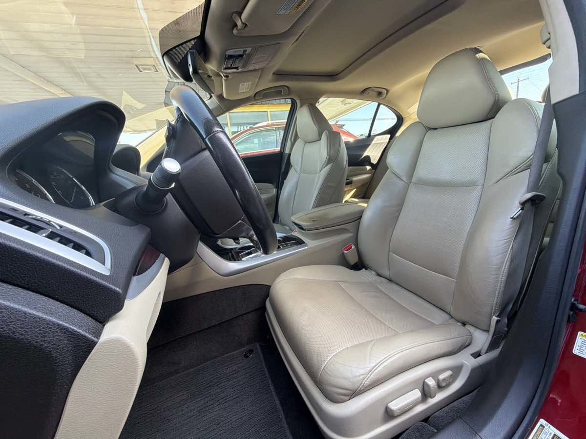 Used 2017 Acura TLX w/ Technology Package FWD image 6