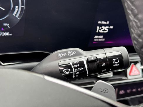 Used 2025 Kia Niro Wind w/ Wind Preserve Package image 14