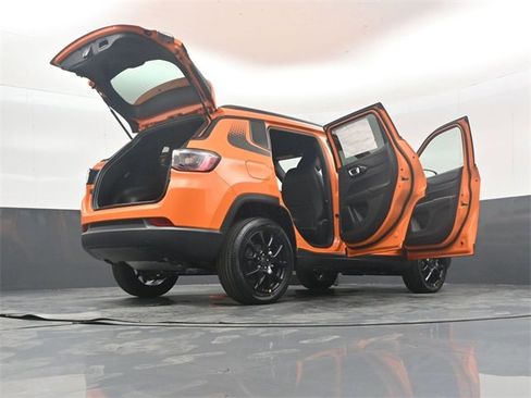 New 2026 Jeep Compass Latitude image 52