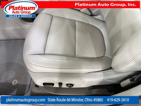 Used 2020 GMC Acadia SLT FWD image 12