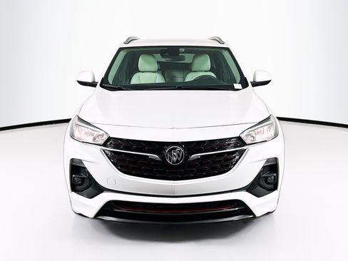Used 2022 Buick Encore GX Select w/ Sport Touring Package FWD image 2