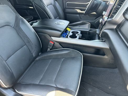 Used 2025 RAM 1500 Laramie w/ Sport Appearance Package AWD/4WD image 10