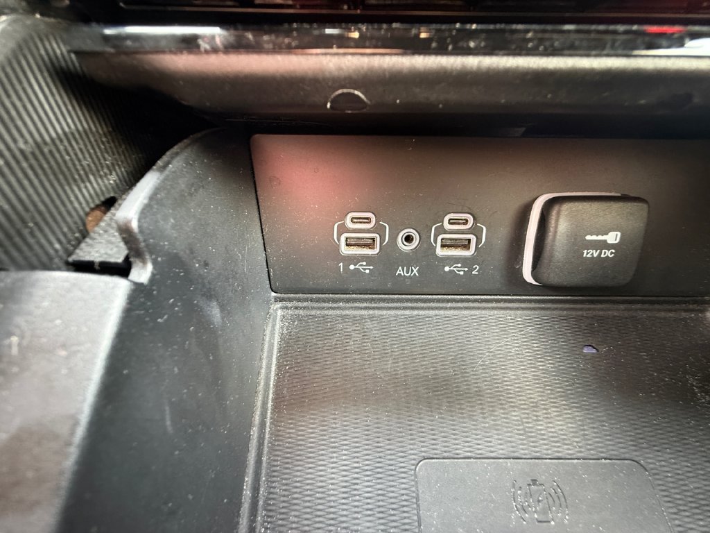 Used 2024 Jeep Grand Cherokee Altitude AWD/4WD image 36