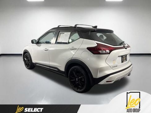 Used 2023 Nissan Kicks SR w/ SR Premium Package FWD image 5