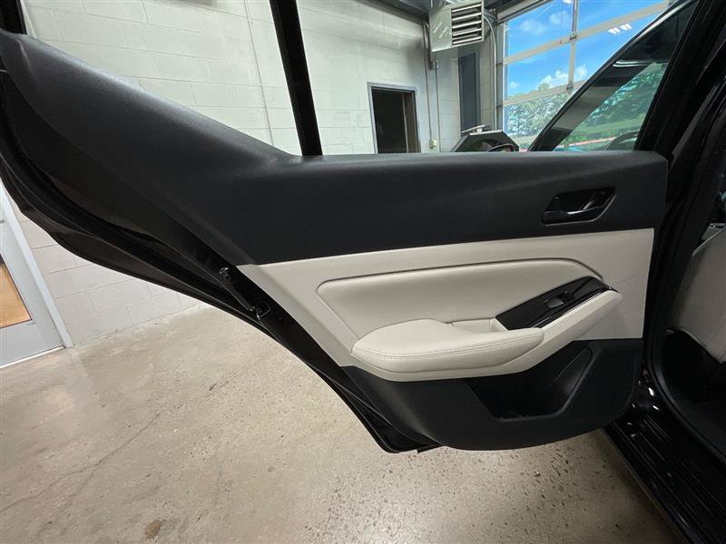 Used 2023 Nissan Altima 2.5 SV w/ SV Premium Package FWD image 24