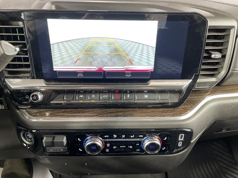 Used 2024 GMC Sierra 1500 Elevation image 23