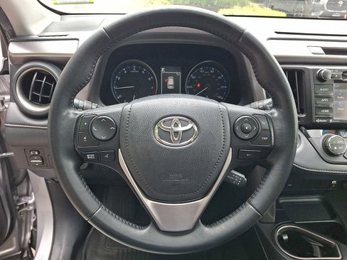 Used 2018 Toyota RAV4 XLE w/ Plus Extra Value Package AWD/4WD image 20