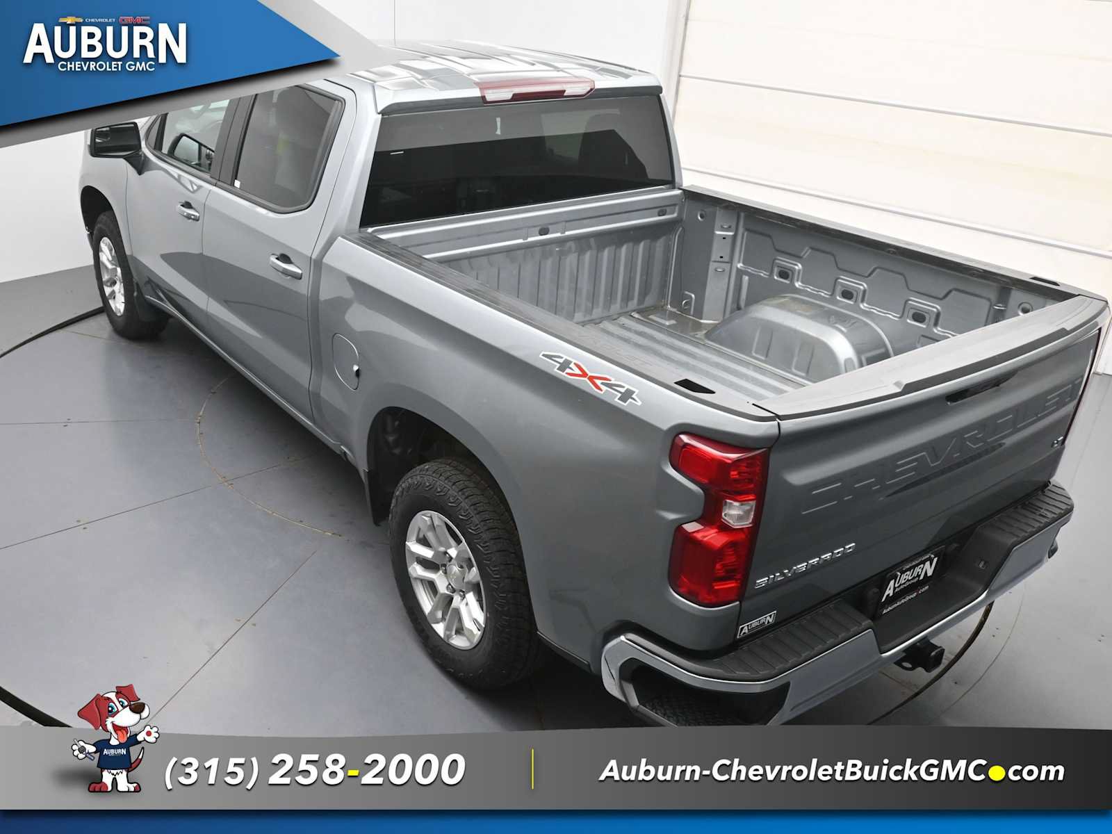 Used 2024 Chevrolet Silverado 1500 LT AWD/4WD image 32