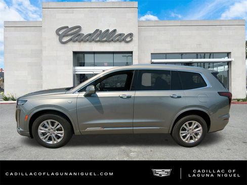 Used 2025 Cadillac XT6 Luxury image 6