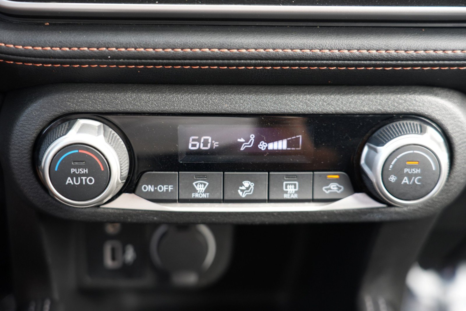 Used 2020 Nissan Kicks SR FWD image 23