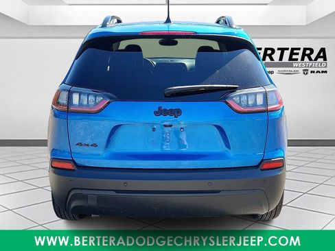 Certified 2023 Jeep Cherokee Altitude Lux image 5