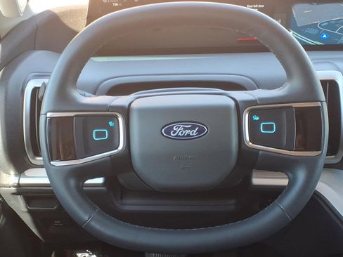 Certified 2025 Ford Expedition Active RWD image 21