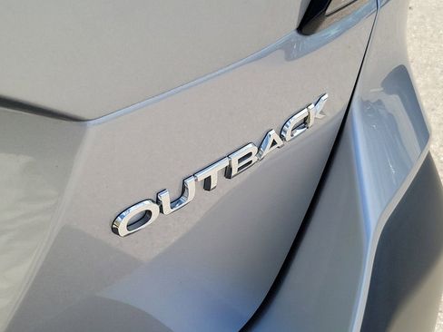 Used 2022 Subaru Outback Limited image 13