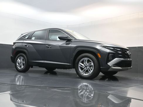 Certified 2026 Hyundai Tucson SE FWD image 21